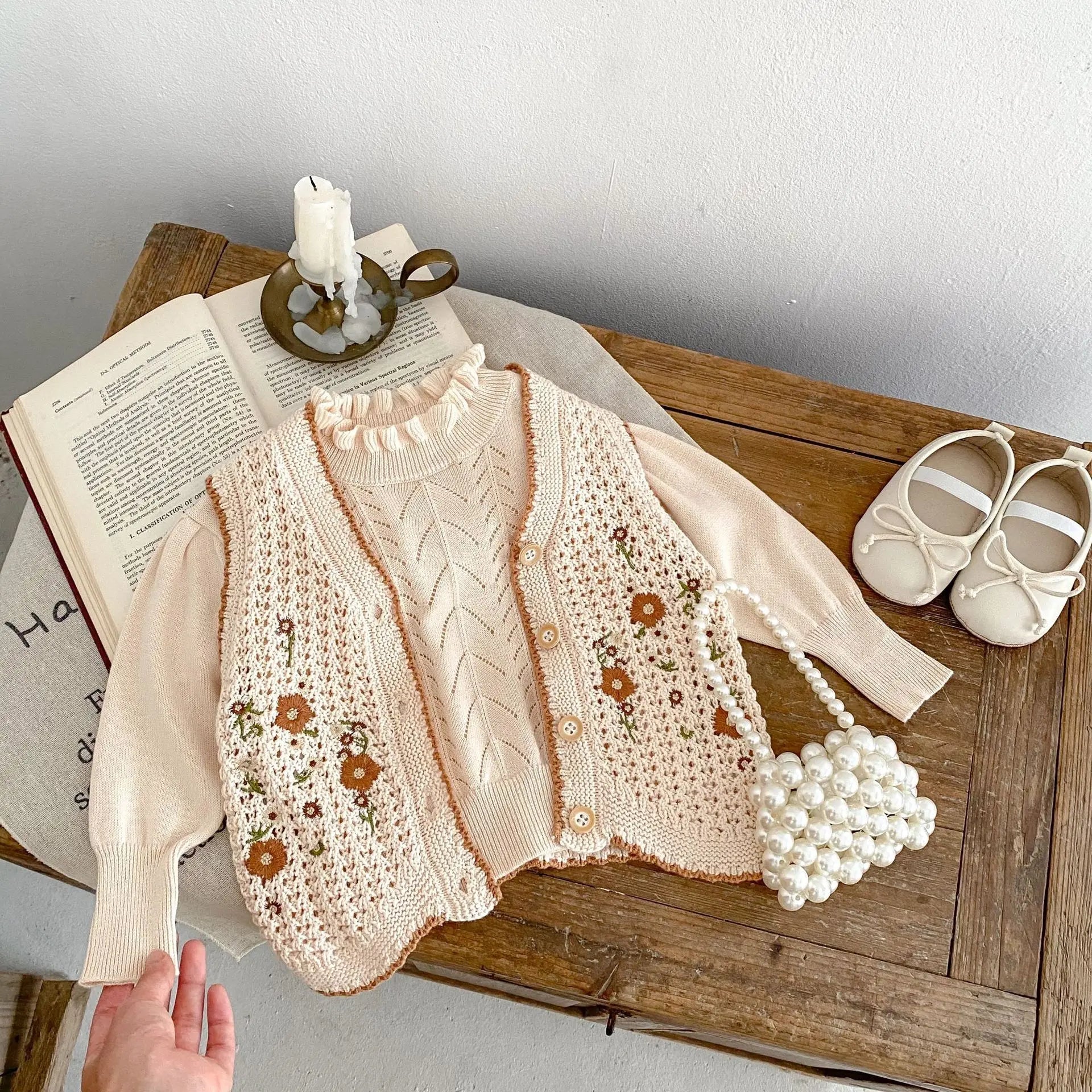 7308 Ins Baby Clothes Knitted Vest 2023 Autumn Fashion Hot Sale Girl's Embroidered Vest Knitted Cardigan Vest Small Coat - JAC