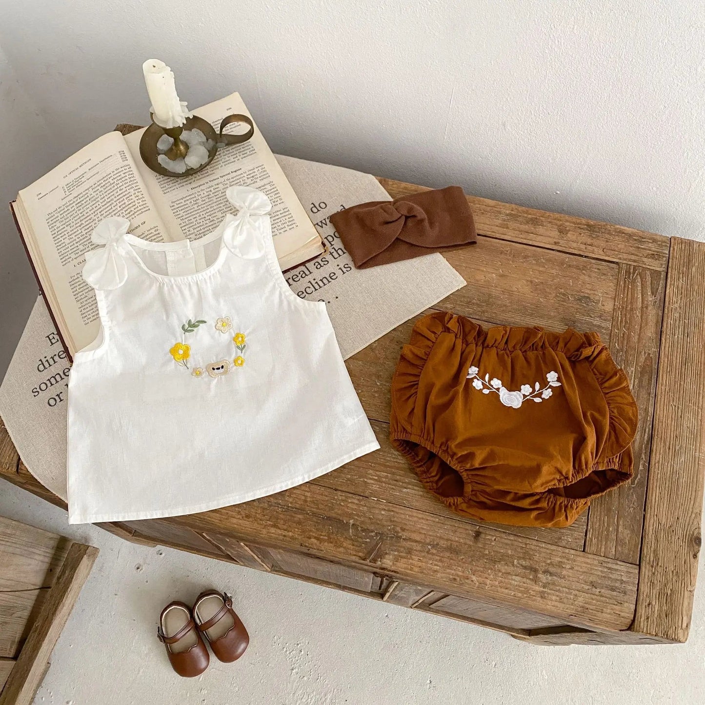 Summer New 0 - 3 Year Old Baby Clothing Cute and Fashionable Girl Set with Versatile Bow Embroidered Tank Top and Butt Shorts - JAC